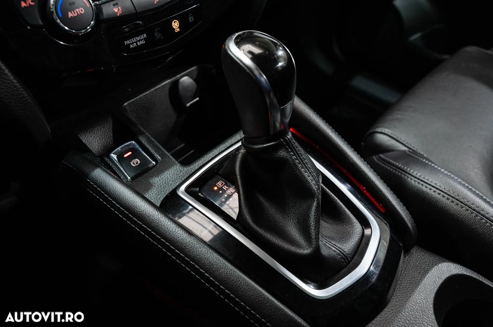 Nissan Qashqai 1.6 DCI Xtronic TEKNA - 15