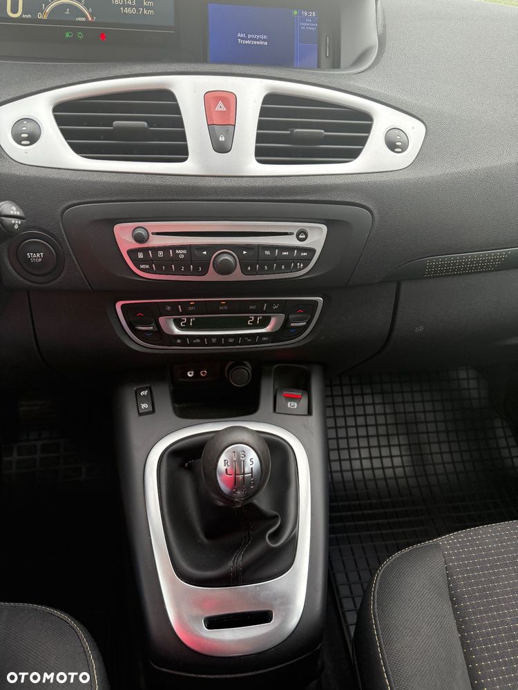 Renault Scenic 1.4 16V TCE TomTom Edition - 10