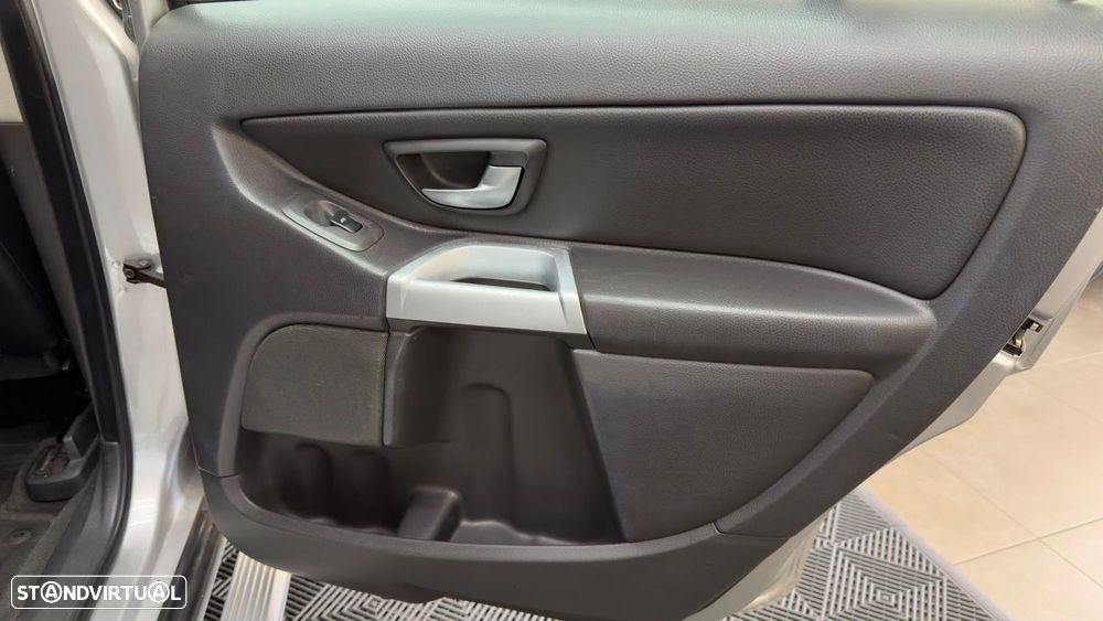 Volvo XC 90 T6 7L Nivel 3 - 28