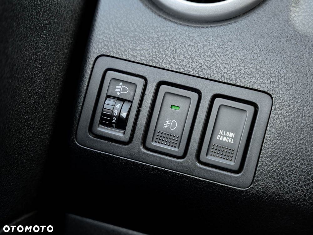 Suzuki Grand Vitara 2.0 Comfort + - 29