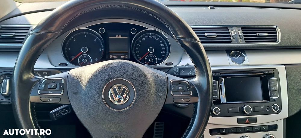 Volkswagen Passat 2.0 TDI 4Motion DSG BlueMotion Tech R-Line - 4