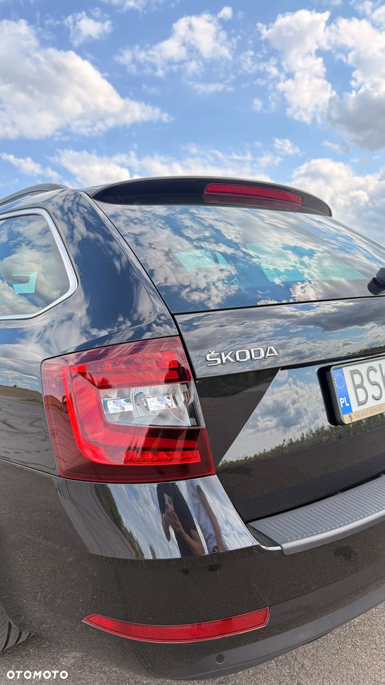 Skoda Octavia 1.6 TDI SCR Style DSG - 6
