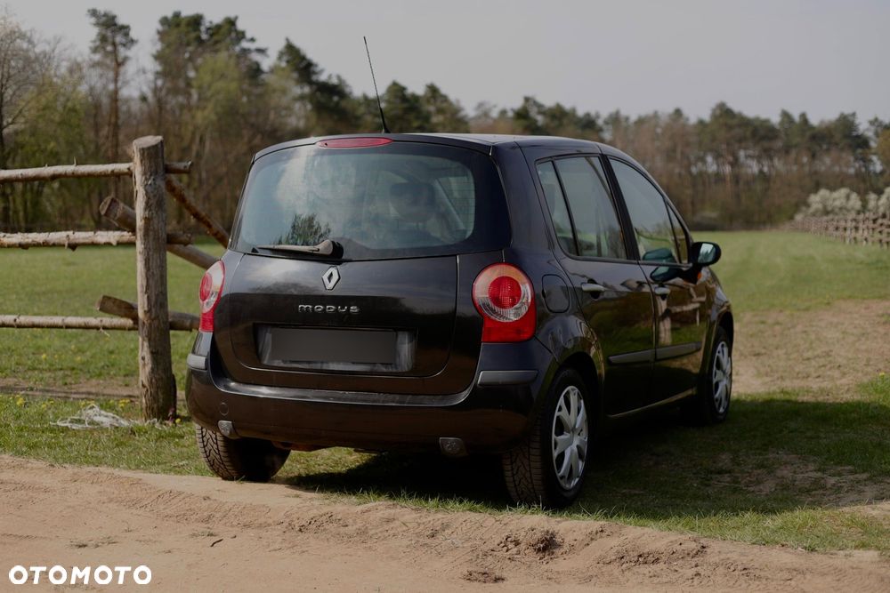 Renault Modus 1.6 16V Cite - 10