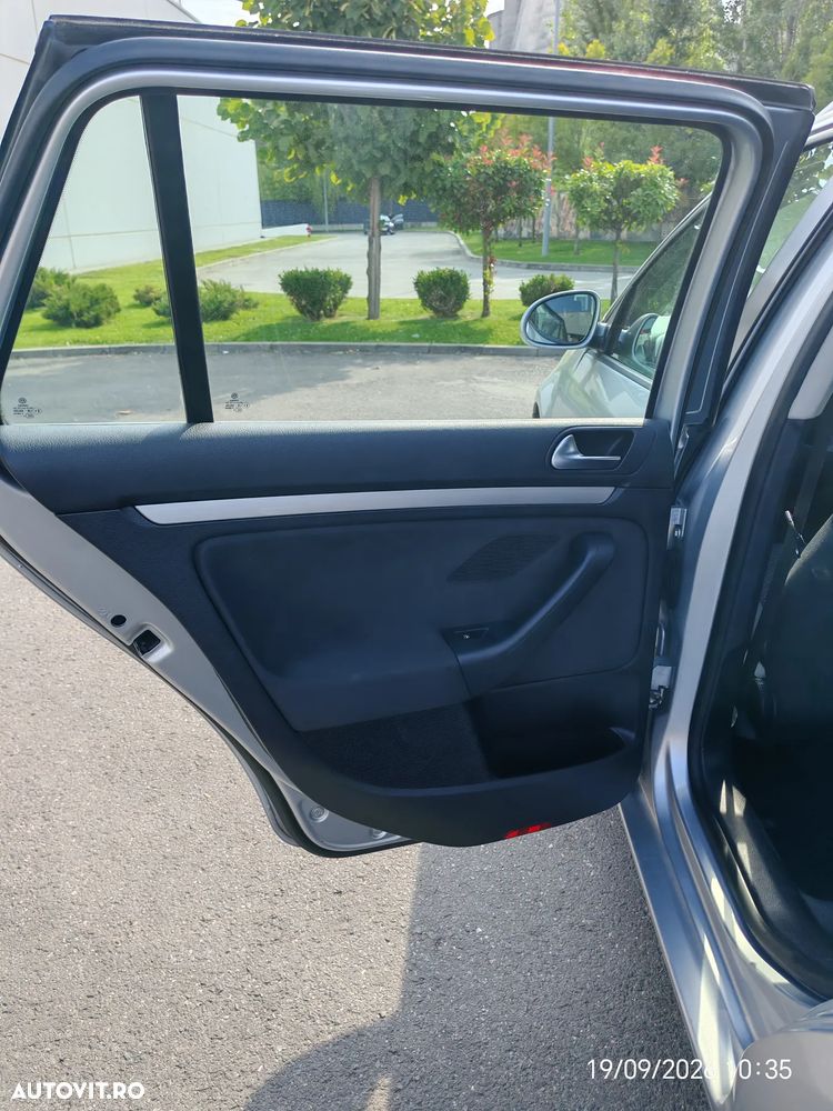 VOLKSWAGEN Golf 2010 — imagine 16