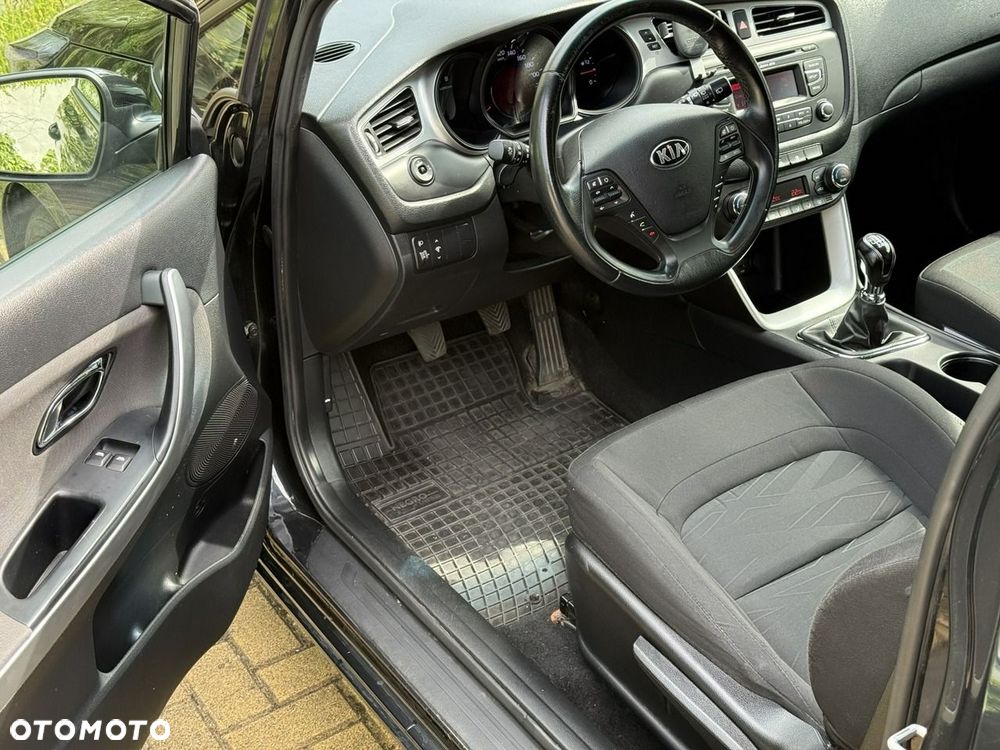 Kia Ceed - 6