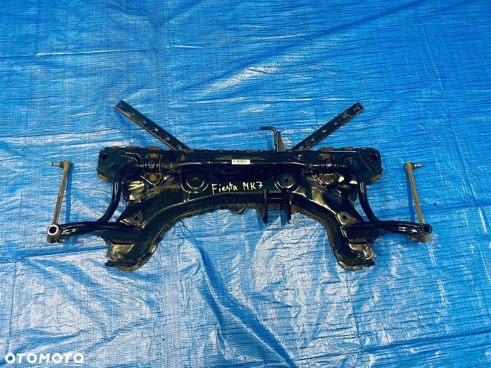 KOŁYSKA ZAWIESZENIA PRZEDNIEGO SANKI PRZEDNIE ŁAWA PRZÓD WÓZEK TRAWERS  FORD FIESTA MK7 VII LIFT 1.25BENZYNA 16R ORYGINAŁ