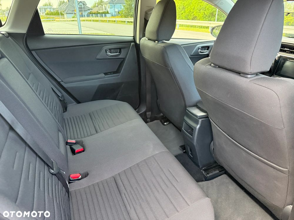 Toyota Auris 1.6 Premium - 26