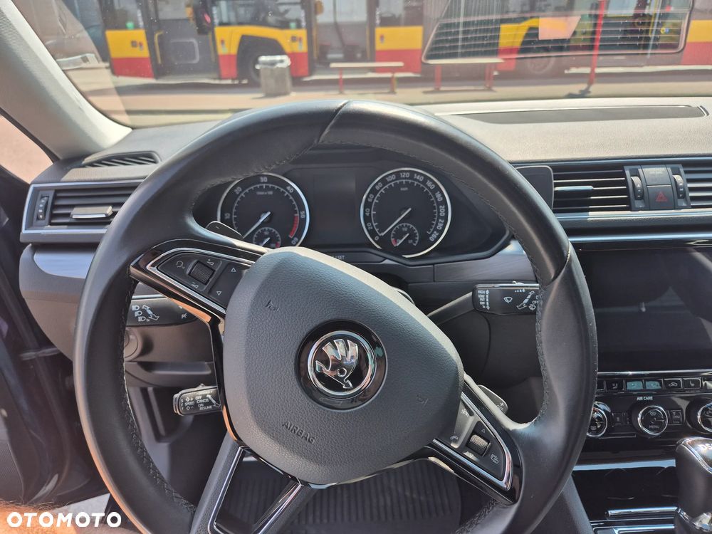 Skoda Superb 2.0 TDI Style DSG - 12