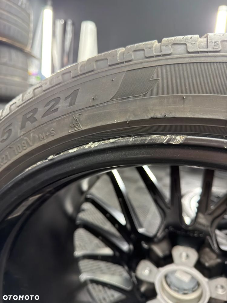 Oryginalne felgi Porsche 21″ + opony Pirelli Scorpion Winter | 275/40 & 305/35 R21 | Zestaw - 9