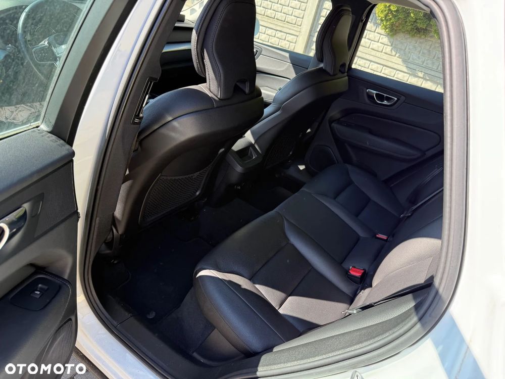 Volvo XC 60 D3 Momentum Pro - 13