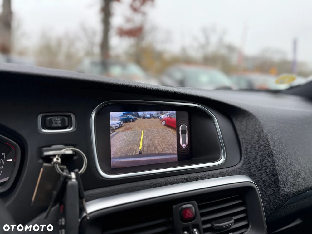 Volvo V40 D3 Drive-E R-Design Momentum - 27