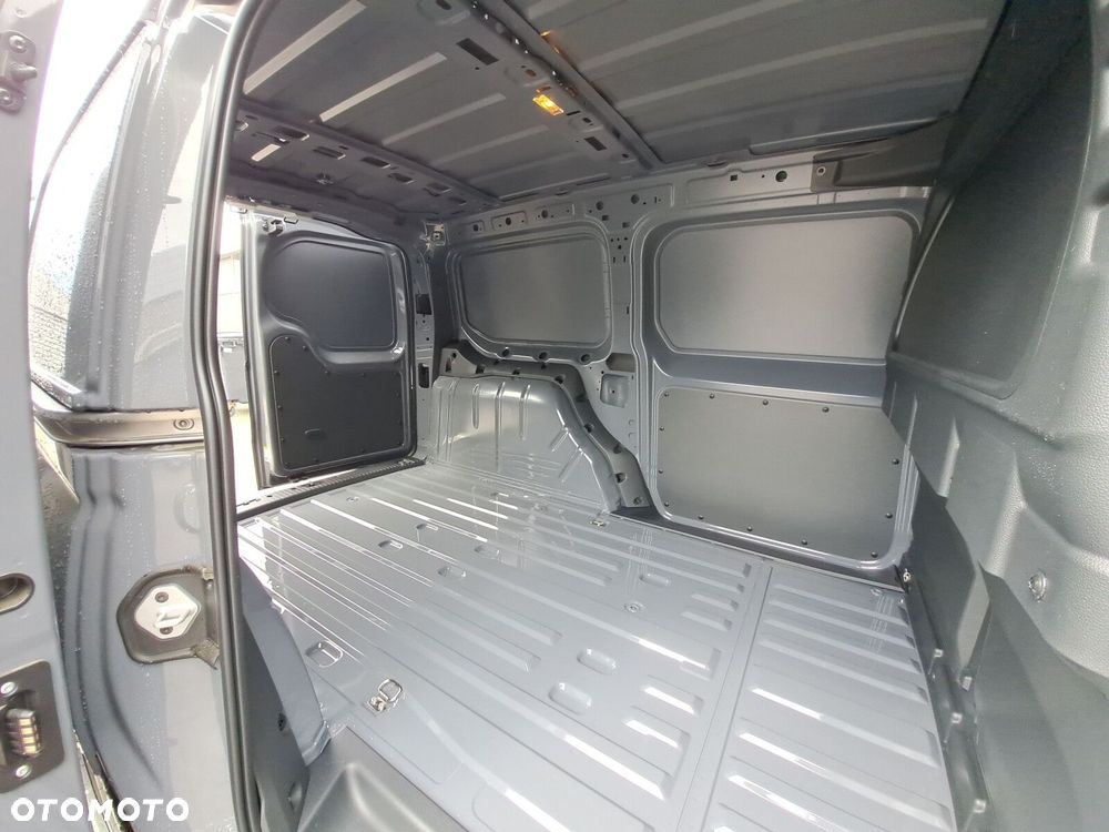 Volkswagen Caddy Maxi Cargo 2.0 TDI 122 KM / skrzynia biegów automatyczna - 30