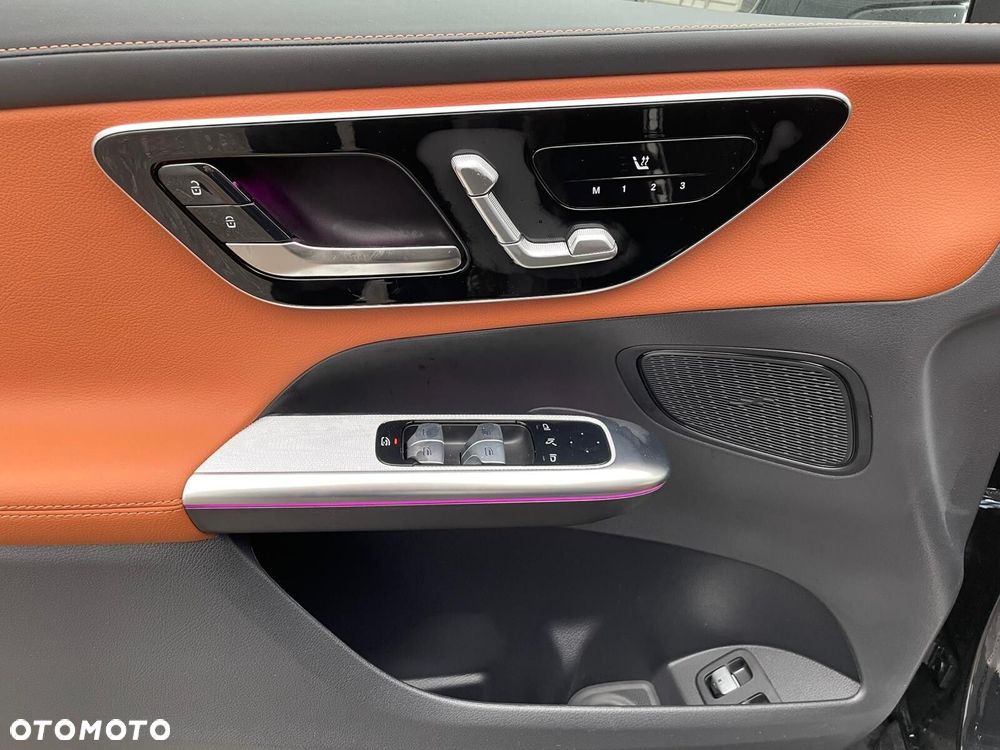 Mercedes-Benz GLC - 16