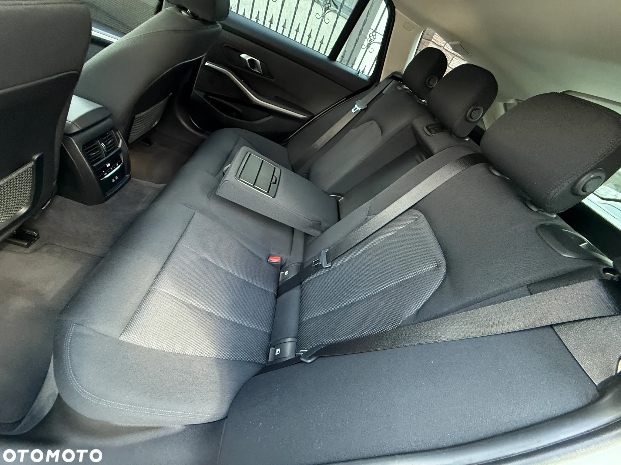 BMW Seria 3 318i Advantage - 34