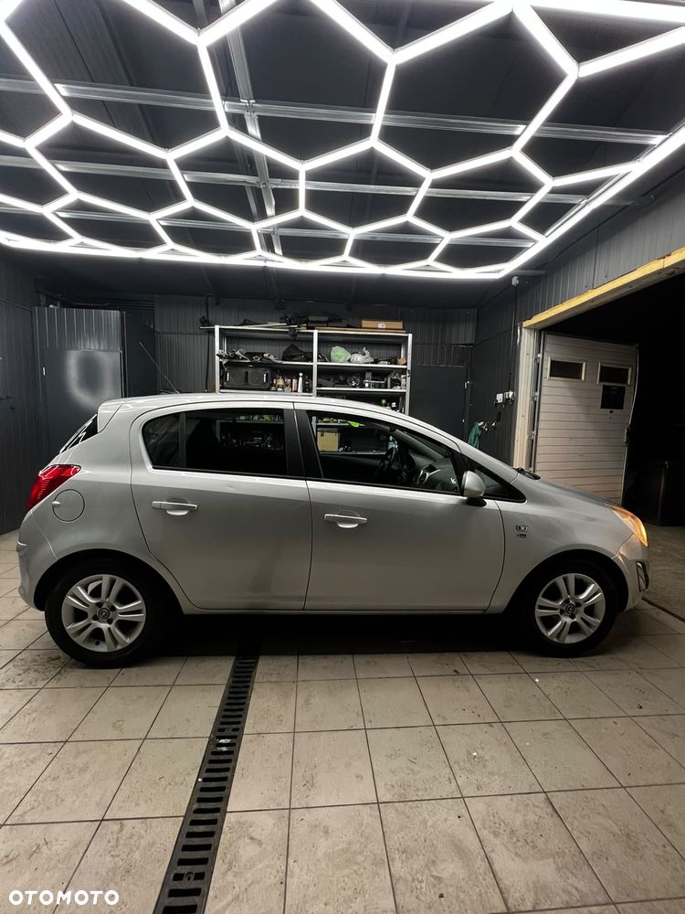 Opel Corsa 1.4 16V Color Elegance - 9