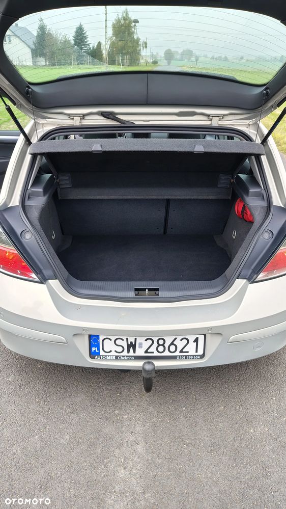 Opel Astra 1.9 CDTI DPF Cosmo - 11