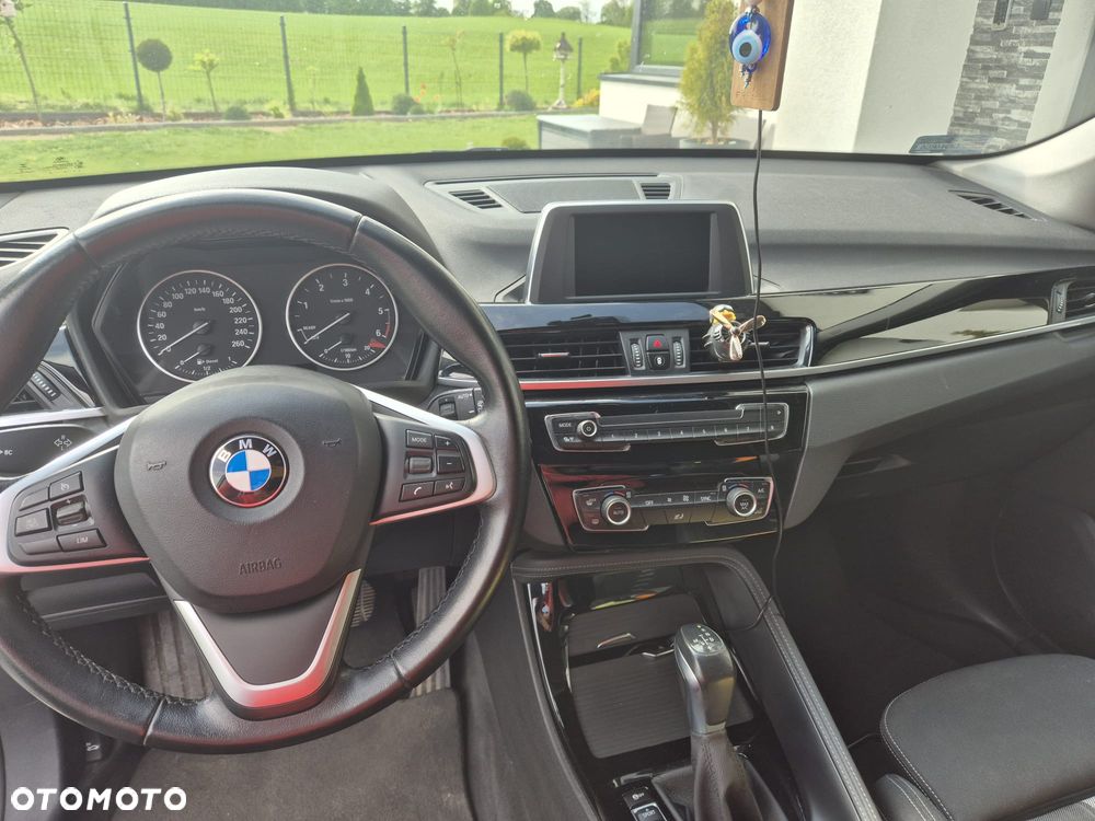 BMW X1 sDrive18d - 12