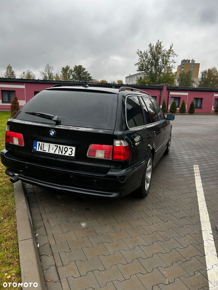 BMW Seria 5 2001 photo 3