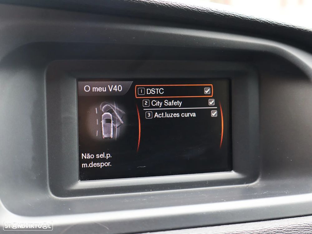 Volvo V40 D2 Kinetic - 21