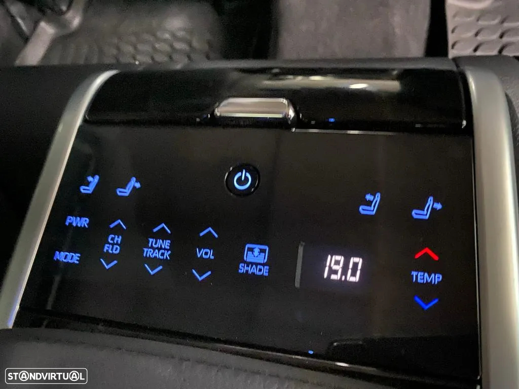 Toyota Camry 2.5 Hybrid Luxury - 8