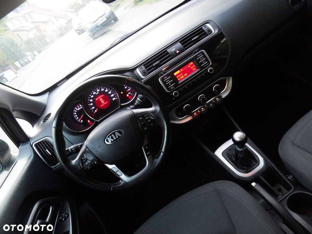 Kia Rio - 29