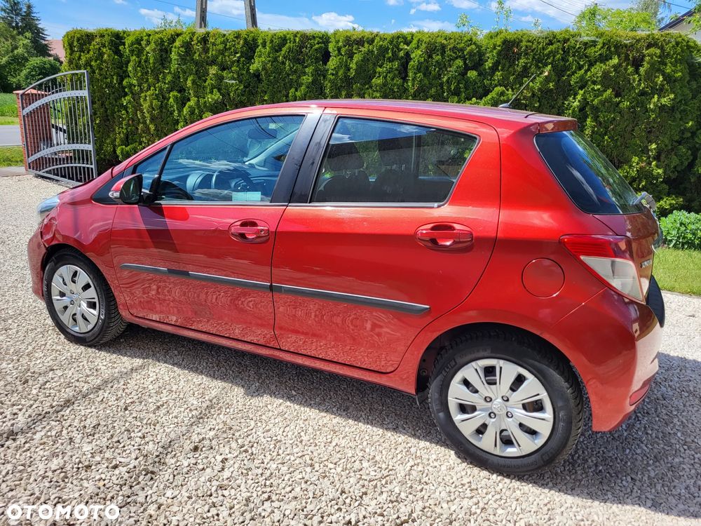 Toyota Yaris 1.33 Premium - 3