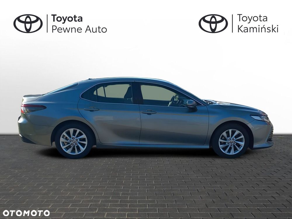 Toyota Camry 2.5 Hybrid Comfort CVT - 6
