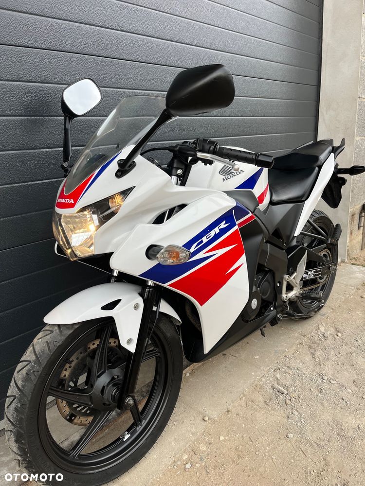 Honda CBR - 3