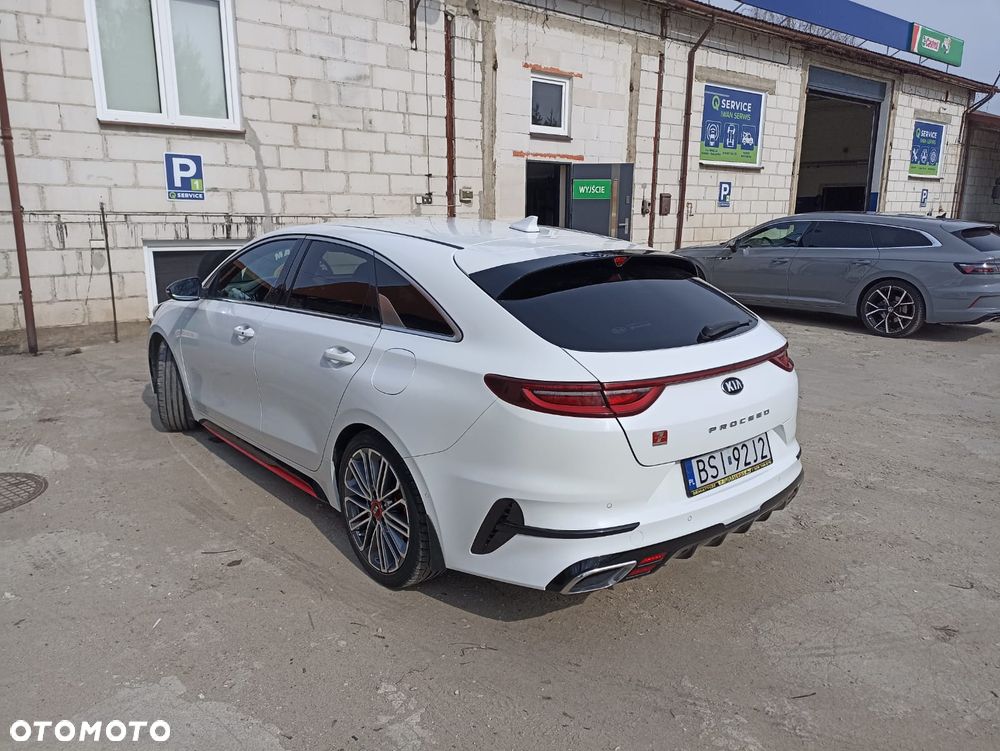 Kia ProCeed - 11
