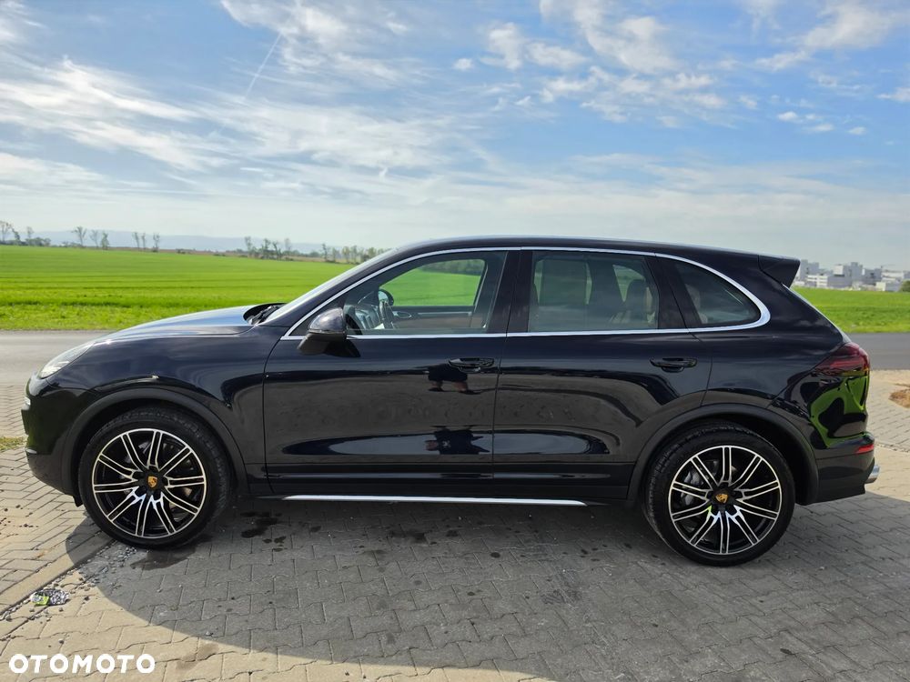 Porsche Cayenne S Platinum Edition - 16