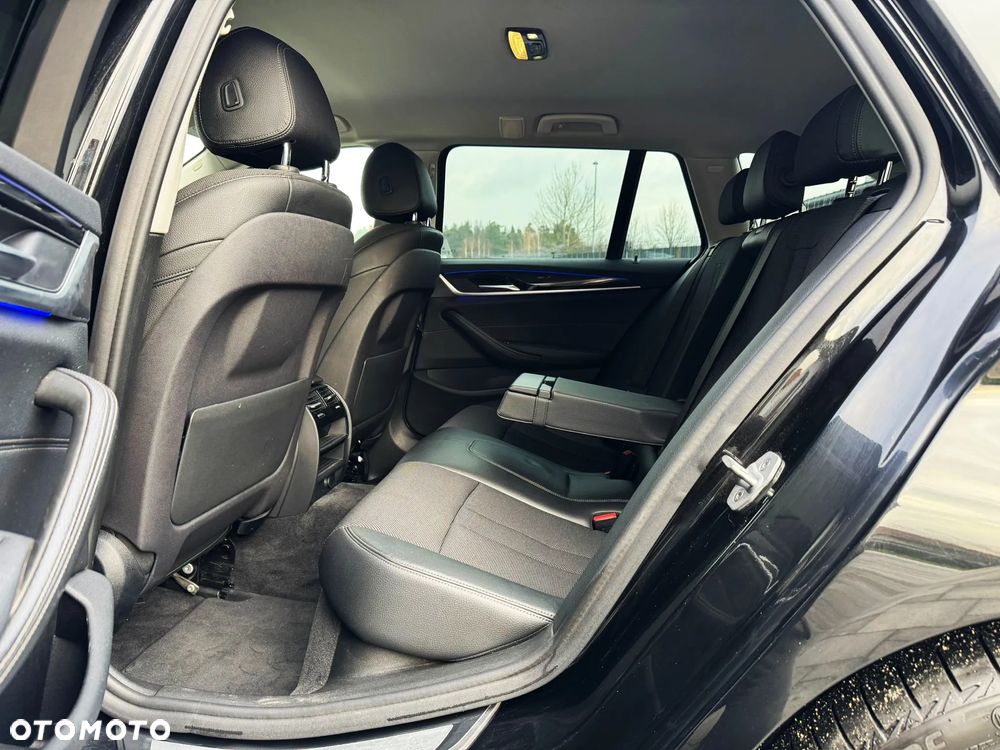 BMW Seria 5 520d M Sport Edition - 7