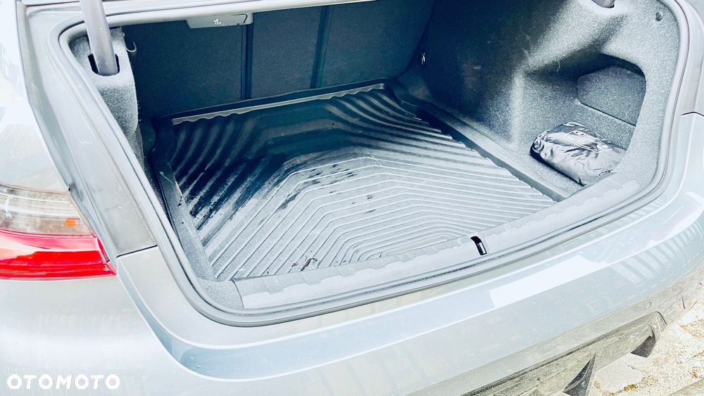 BMW Seria 3 318i M Sport sport - 28