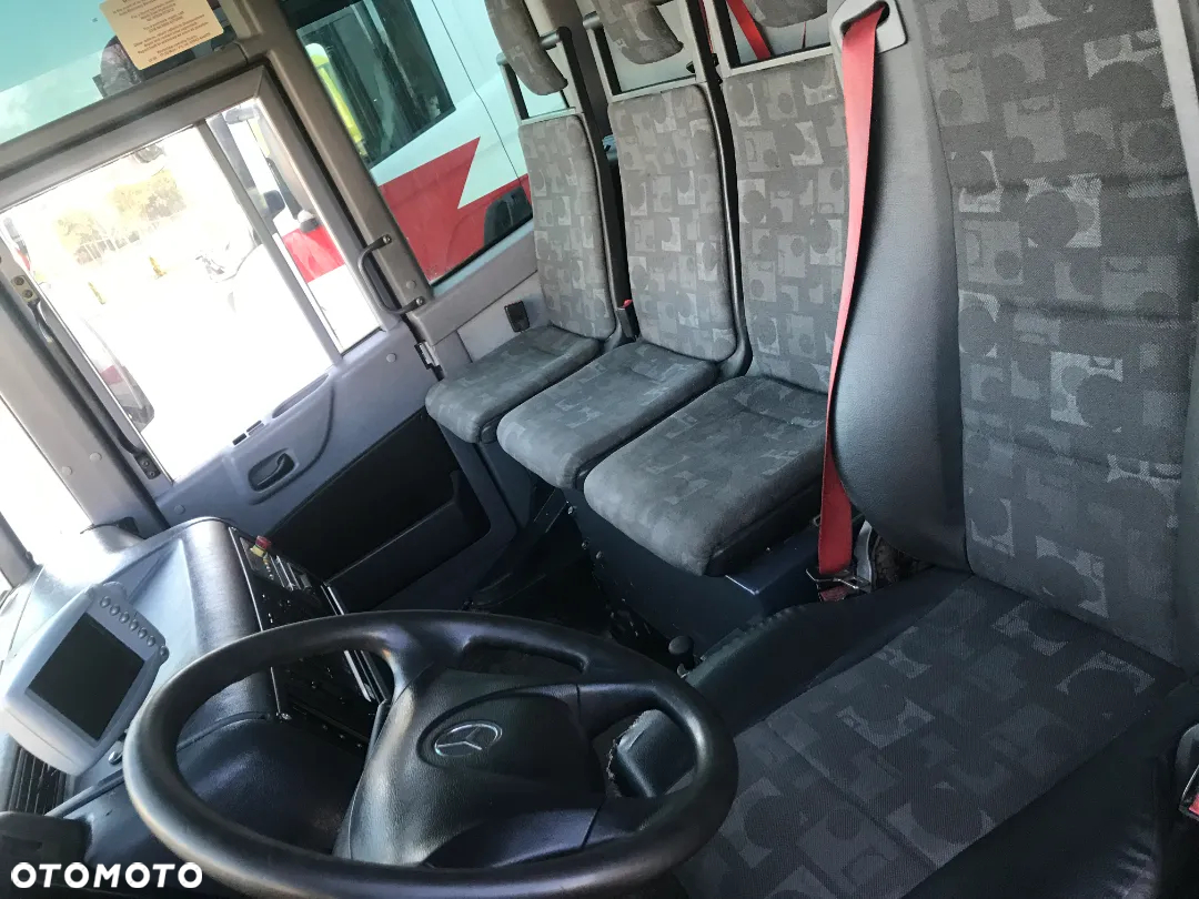 Mercedes-Benz ECONIC - 15