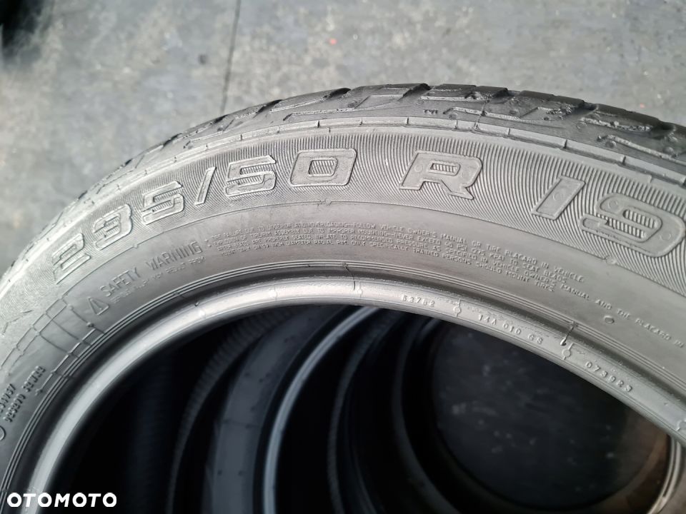 2x CONTINENTAL CrossContac UHP 235/50R19 6,4mm - 2