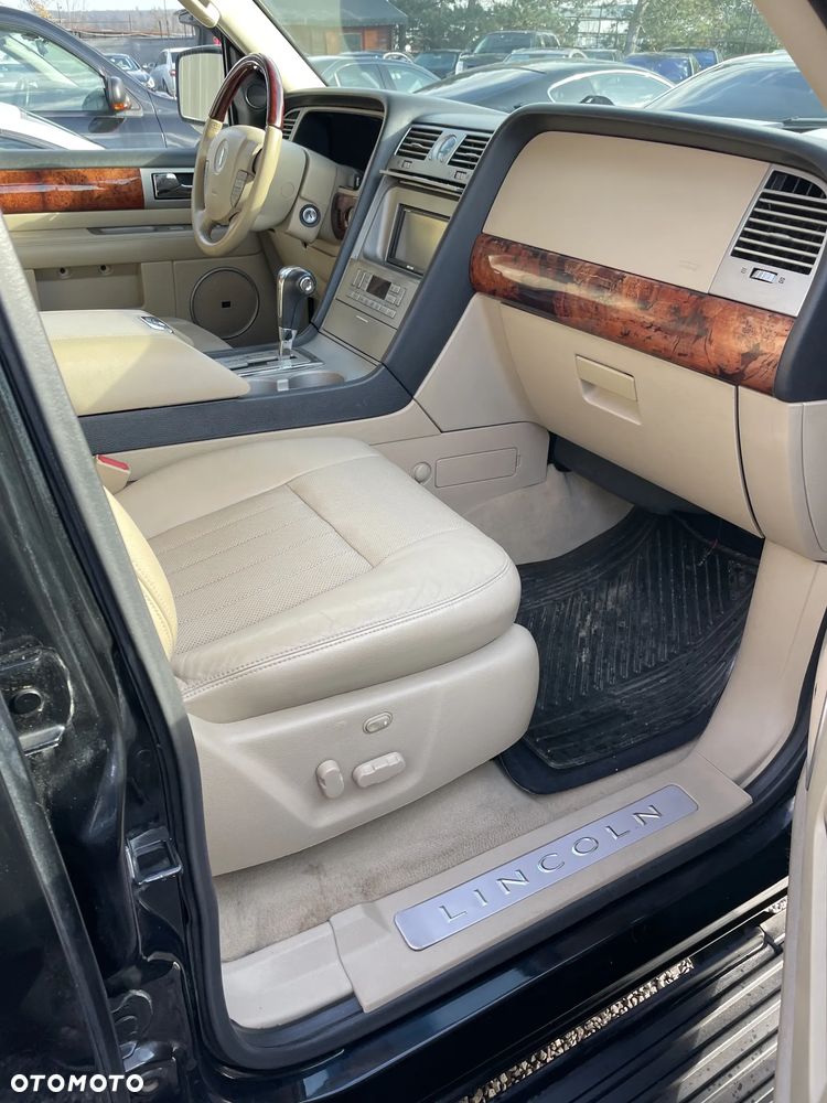 Lincoln Navigator 5.4 4WD - 20