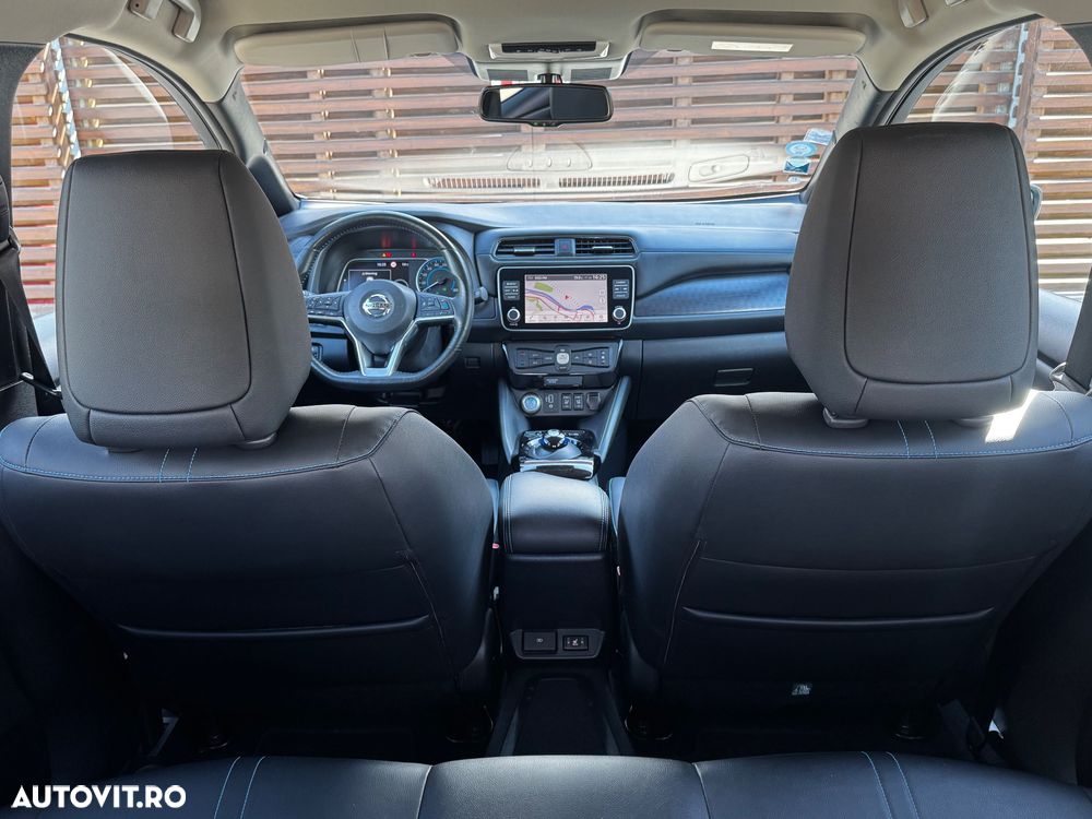 Nissan LEAF - 15