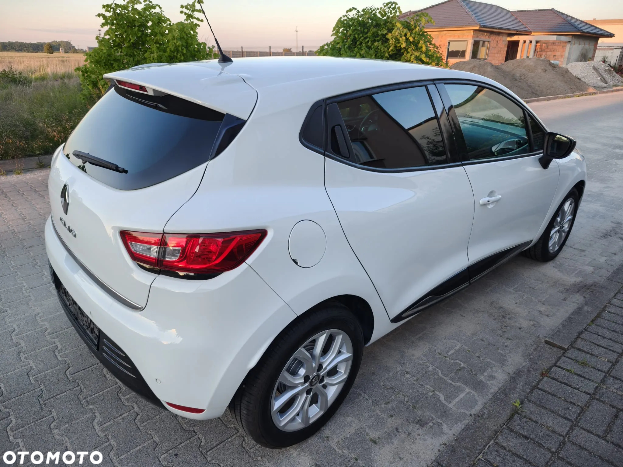 Renault Clio - 22