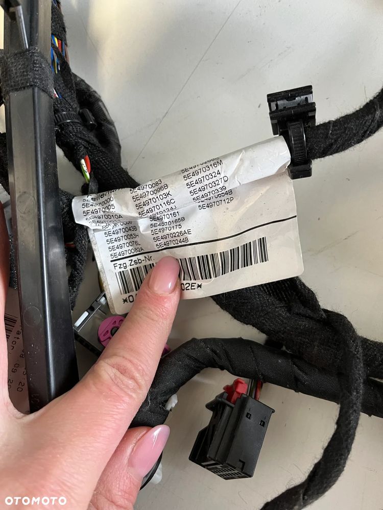 OCTAVIA IV KOMBI WIĄZKA INSTALACJA WNĘTRZA - 5