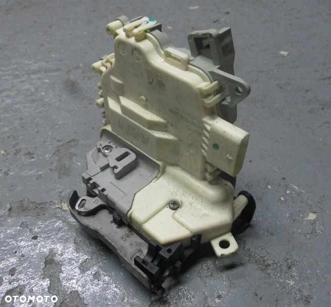 AUDI A4 B8 A5 Q5 ZAMEK DRZWI PRAWY PRZÓD 6 PIN EU - 2