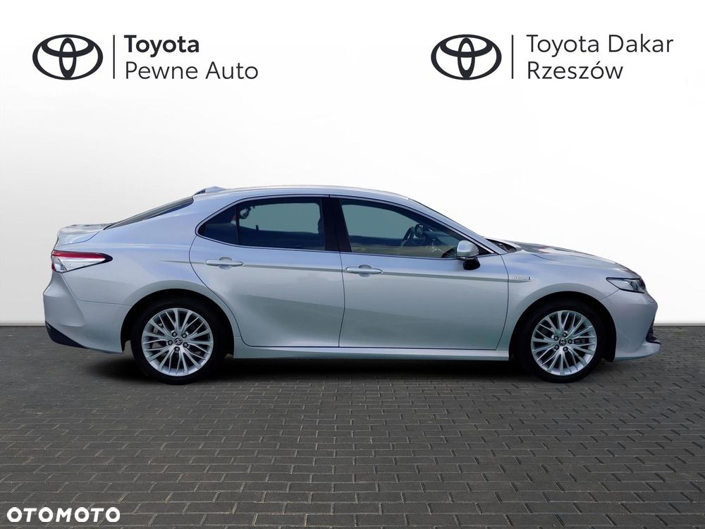 Toyota Camry 2.5 Hybrid Prestige CVT - 6