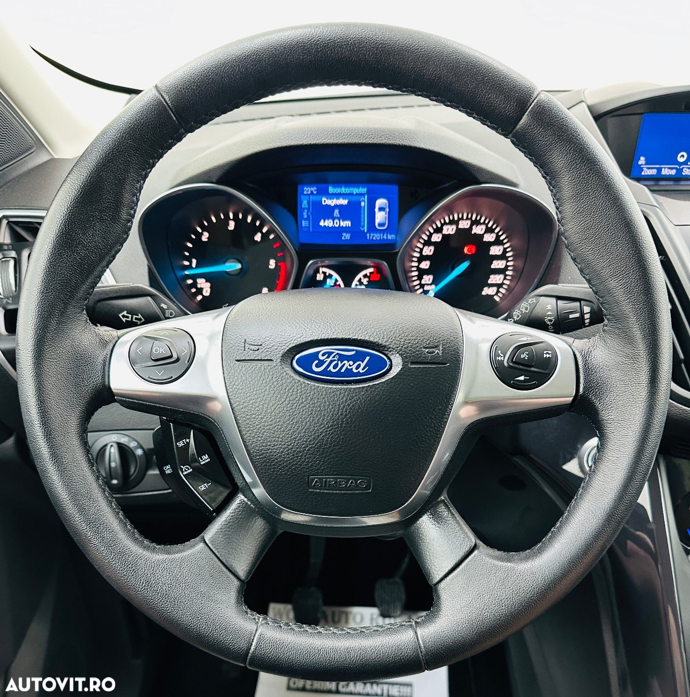 Ford Kuga - 36