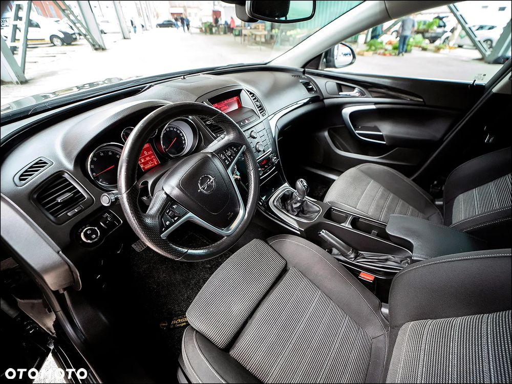 Opel Insignia - 16