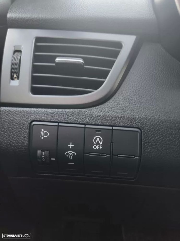 Hyundai i30 1.6 CRDI STyle+Navi - 9