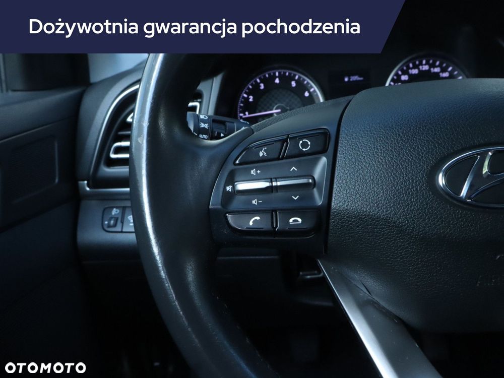 Hyundai Elantra - 21