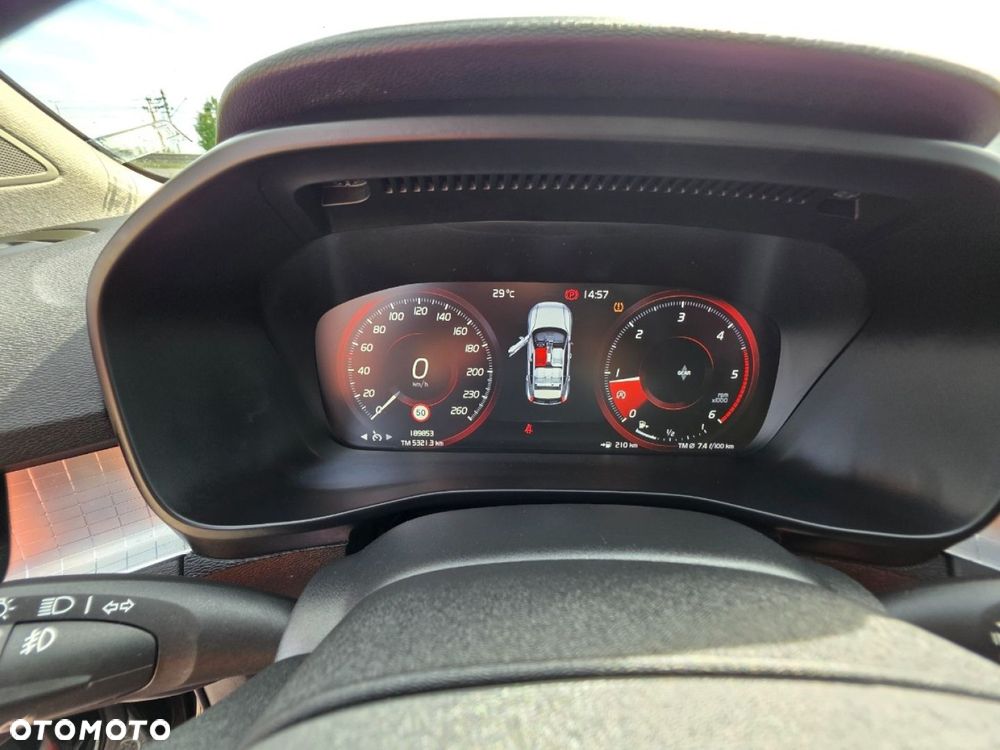 Volvo XC 40 - 12