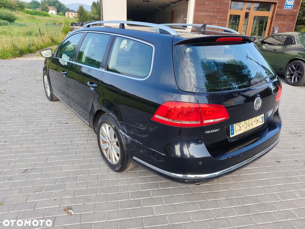 Volkswagen Passat 2.0 Blue TDI SCR Comfortline - 12