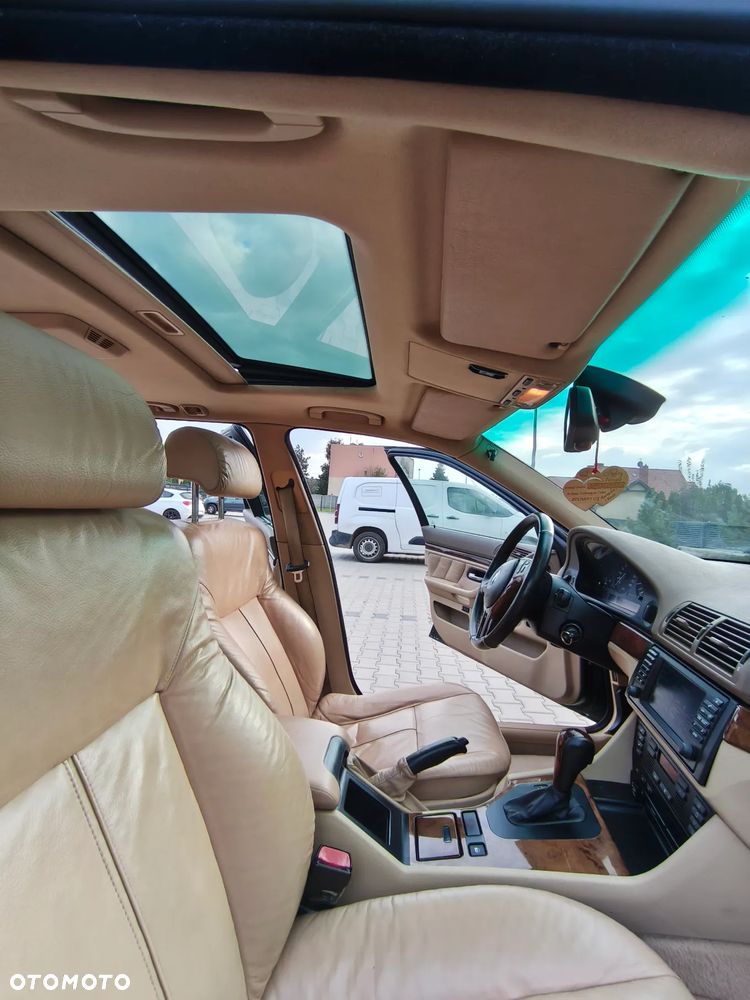 BMW Seria 5 - 17