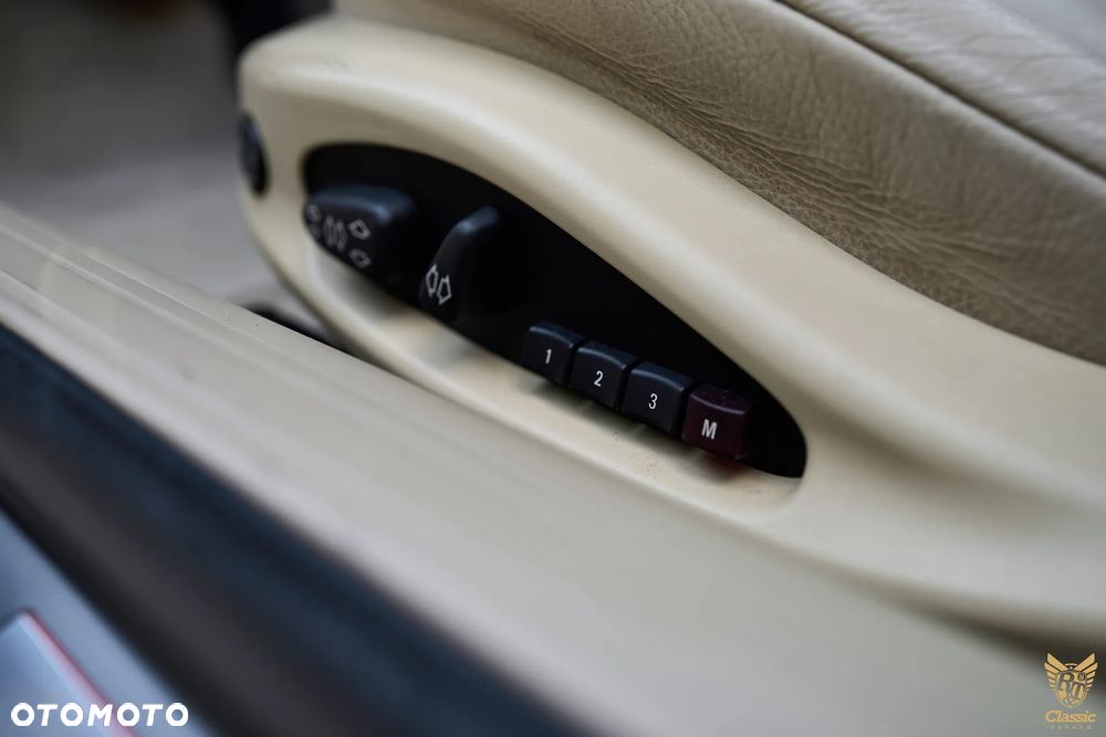 BMW Seria 6 650 i - 19