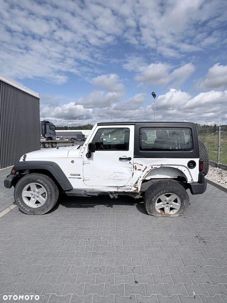 Jeep Wrangler - 2