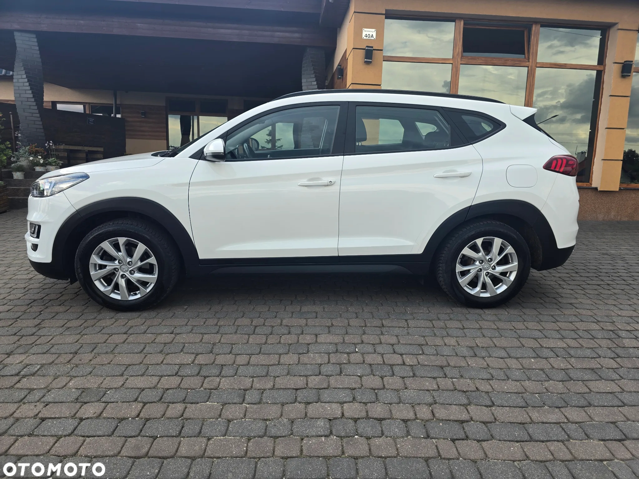Hyundai Tucson 1.6 CRDi 48V-Hybrid 2WD DCT Trend - 13